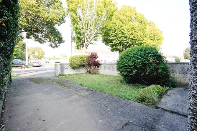 215 St. James's Road, Walkinstown, Dublin 12