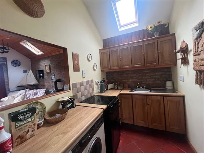 Trinity Cottage, Old Church Road, Carlingford, Louth