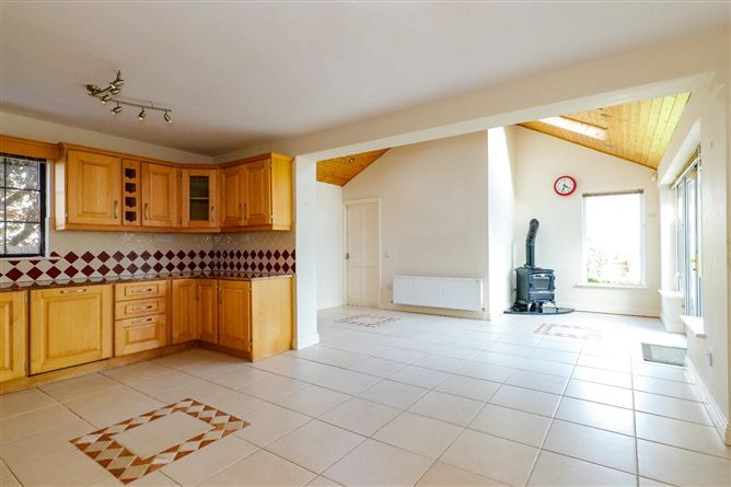 36 Clybaun Heights, Knocknacarra, Galway