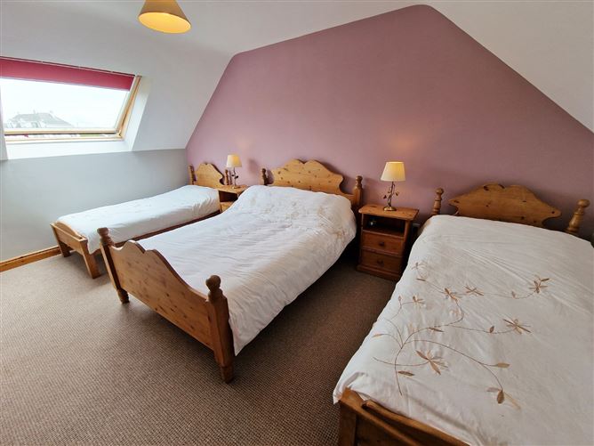 5 Atlantean, Miltown Road, Kilkee, Co. Clare