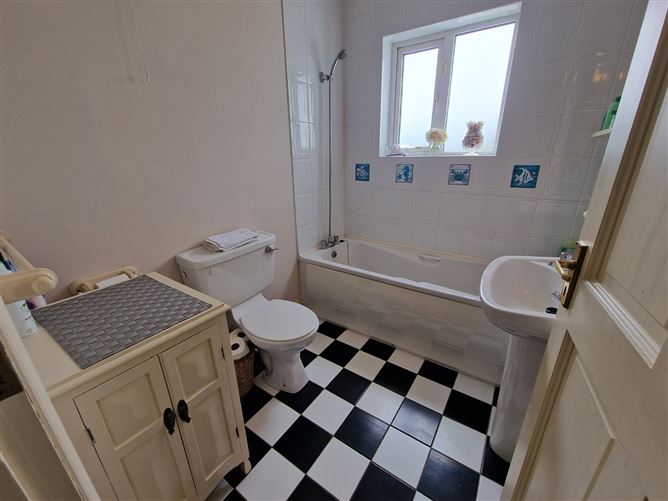 5 Atlantean, Miltown Road, Kilkee, Co. Clare