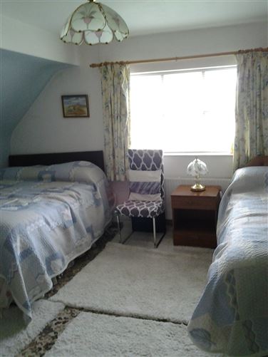 1 The Thatched Cottages, Knockananna, Wicklow