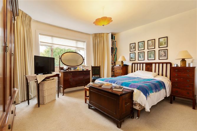 22 Woodlands Park, Mount Merrion Avenue, Blackrock, Co. Dublin