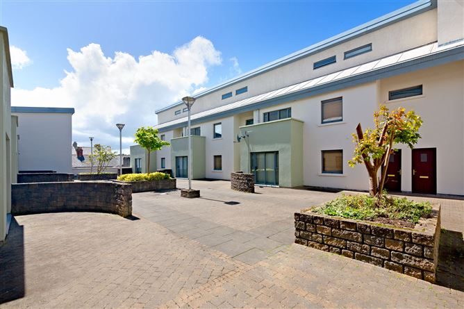50 South Court, Quayside, Sligo