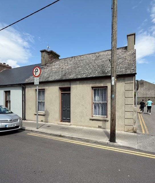 8 Charles Street, Listowel, Kerry