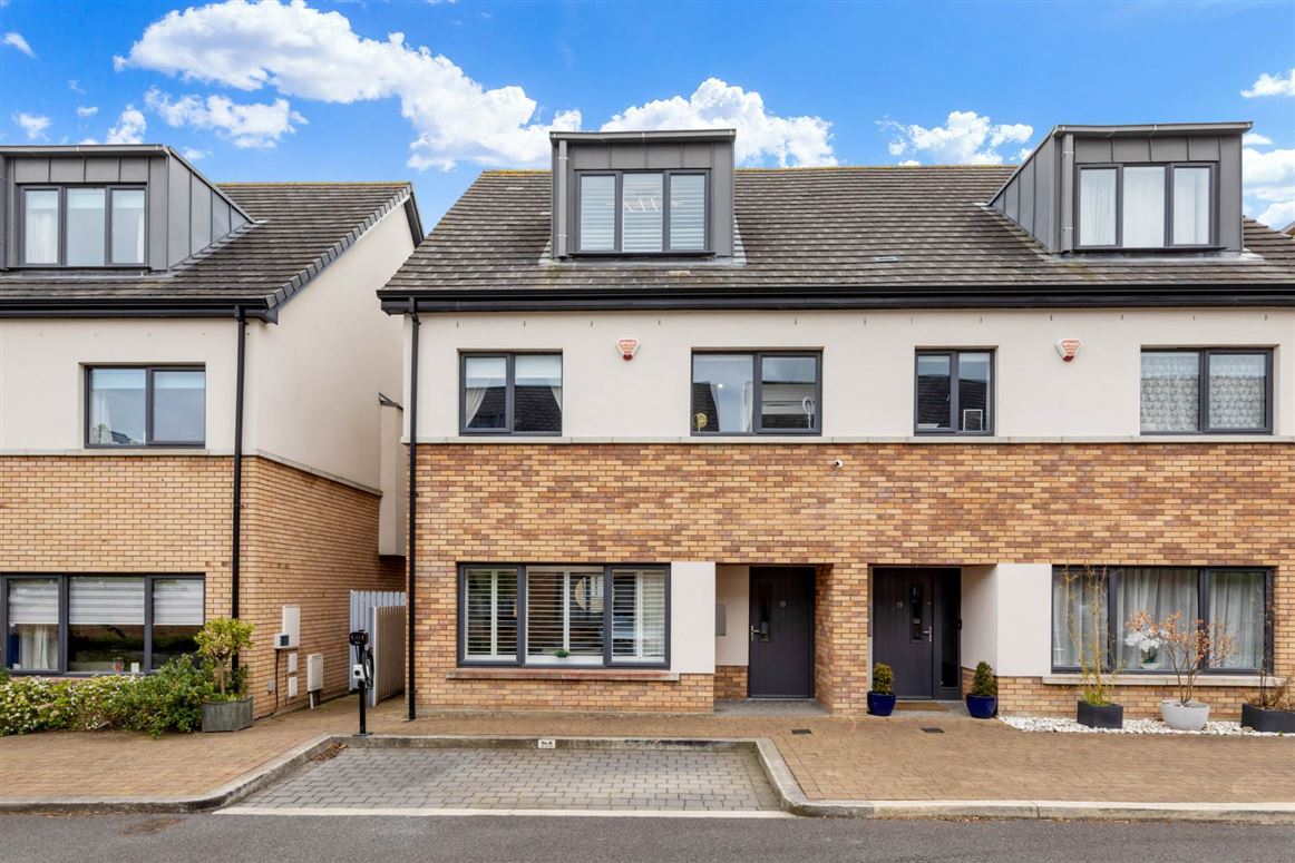 18 The Avenue, Carrickmines Green, Dublin 18