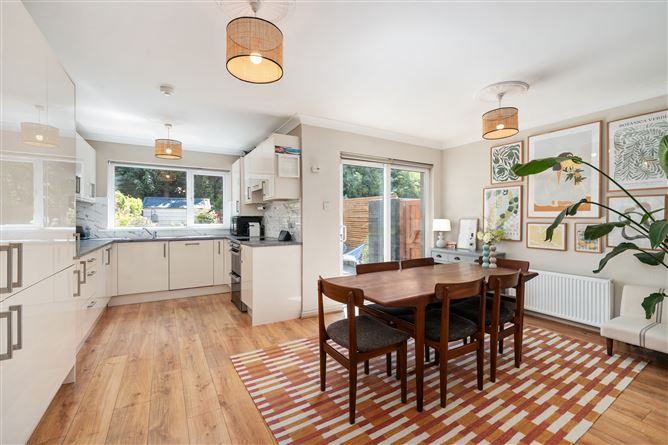 8 Hillcrest, Templeogue, Dublin 6W