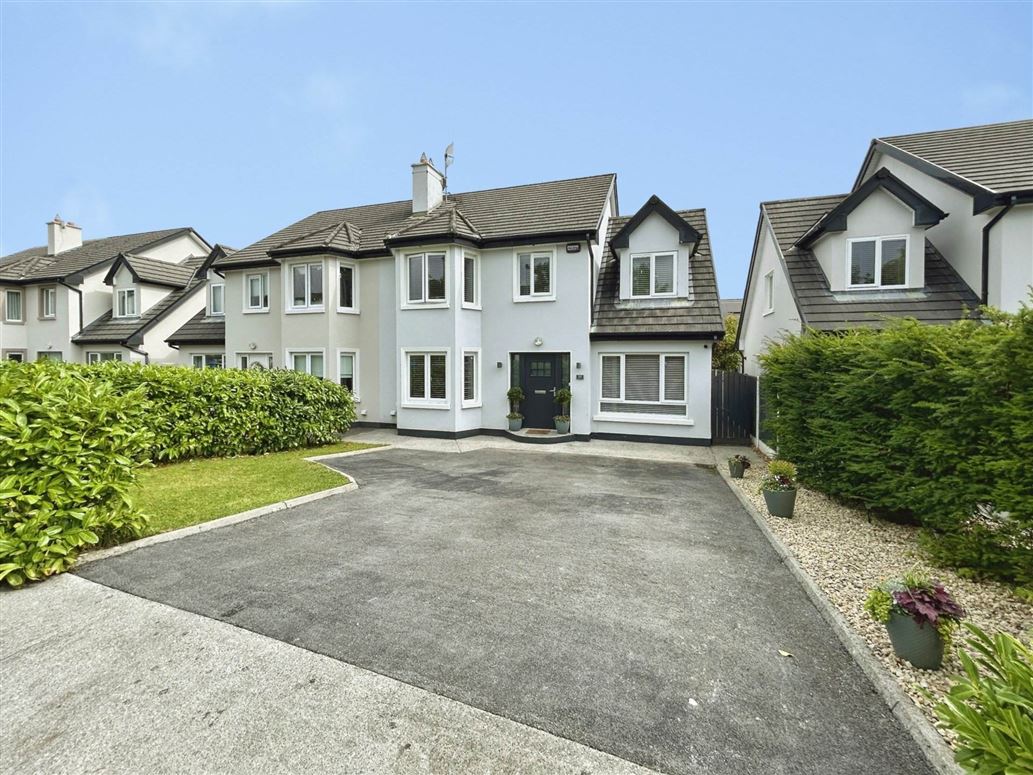 10 Gort Leamhan, Roslevan, Ennis, County Clare