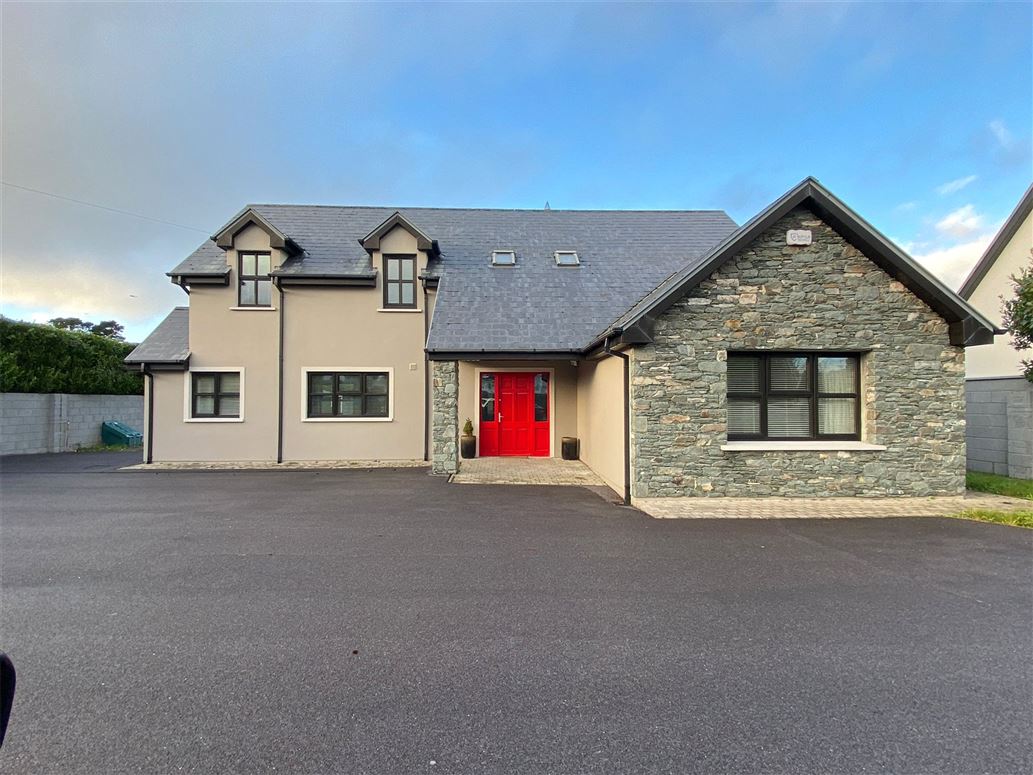 Ross Road, Killarney, Co. Kerry