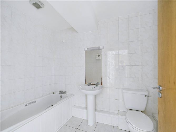 4 The Moate Castlefield, Athy, County Kildare