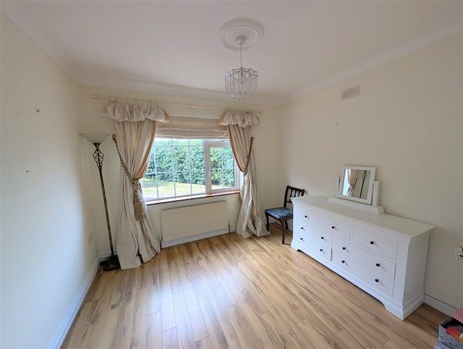 Photo 12 of 25 — 3 Coill Fuinseoige, St Conlan's Road, Nenagh, Co. Tipperary