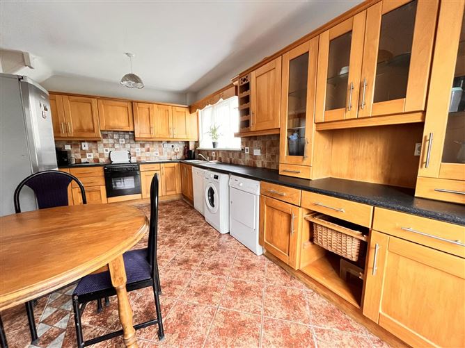 Photo 7 of 12 — 37 Glenbaun, Ballybane, Galway, County Galway