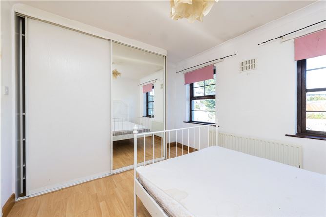 12 Laragh, Church Street, Balbriggan, Co. Dublin