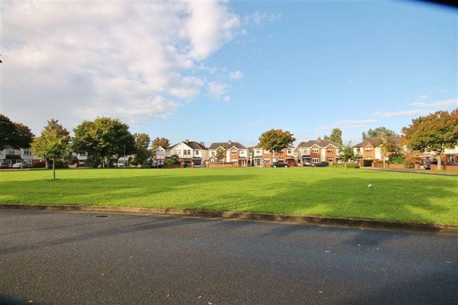 5 Ballyowen Crescent, Lucan, Co. Dublin