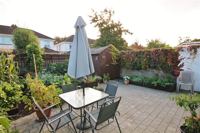 5 Ballyowen Crescent, Lucan, Co. Dublin