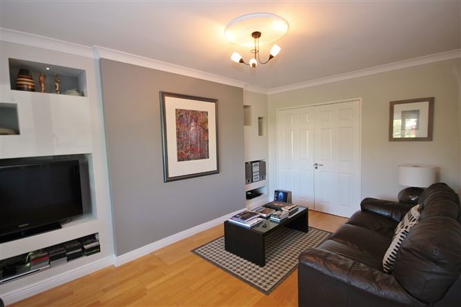 5 Ballyowen Crescent, Lucan, Co. Dublin