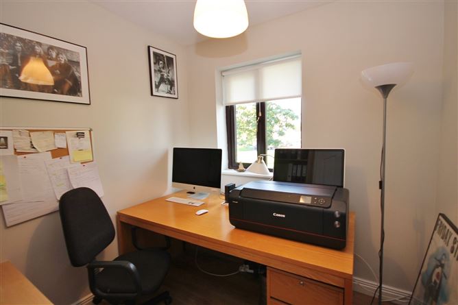 5 Ballyowen Crescent, Lucan, Co. Dublin