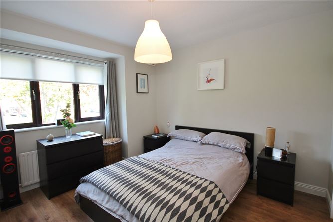 5 Ballyowen Crescent, Lucan, Co. Dublin