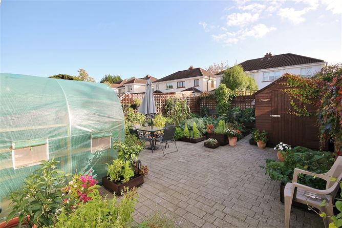 5 Ballyowen Crescent, Lucan, Co. Dublin