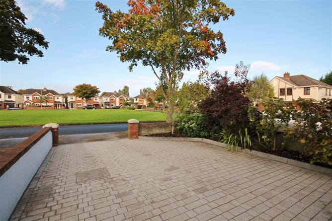 5 Ballyowen Crescent, Lucan, Co. Dublin
