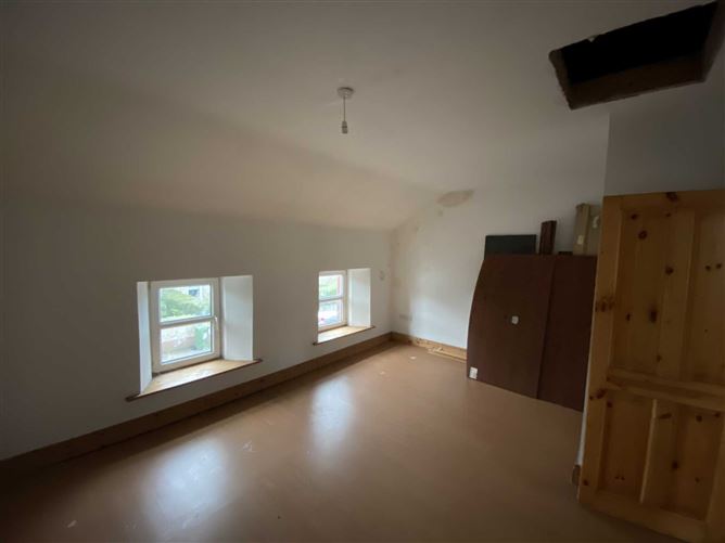 9 & 9A Lower Ormond Street, Nenagh, Co. Tipperary