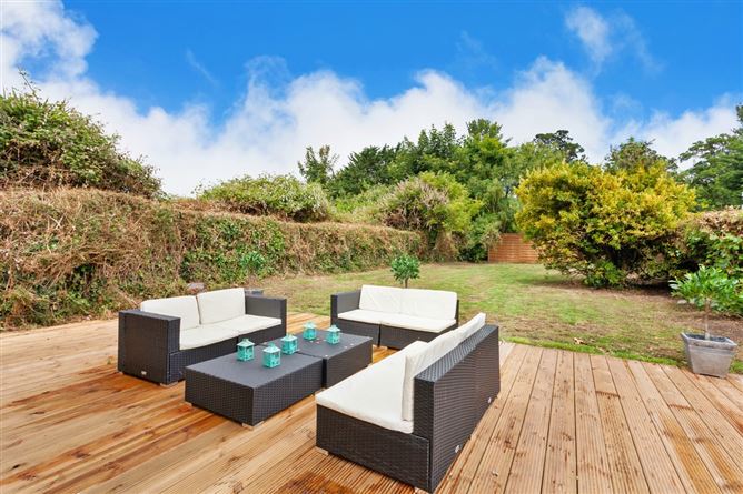 24 Dollymount Avenue, Clontarf,   Dublin 3
