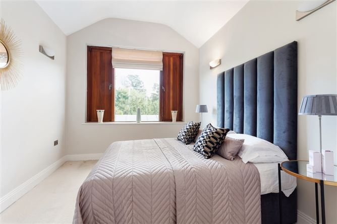 24 Dollymount Avenue, Clontarf,   Dublin 3