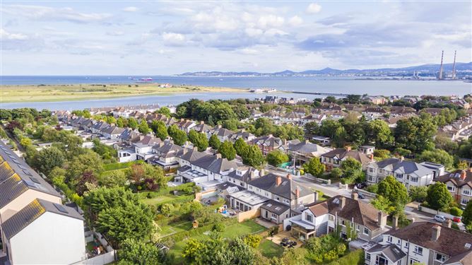 24 Dollymount Avenue, Clontarf,   Dublin 3