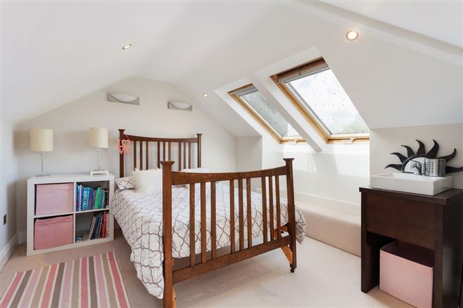 24 Dollymount Avenue, Clontarf,   Dublin 3