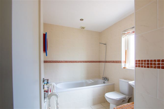 8 The Island, Inchydoney, Clonakilty, Co. Cork