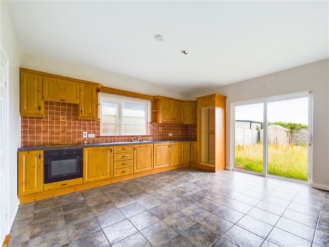 18 Castle Park, TwoMile Borris, Thurles, Co. Tipperary Sherry