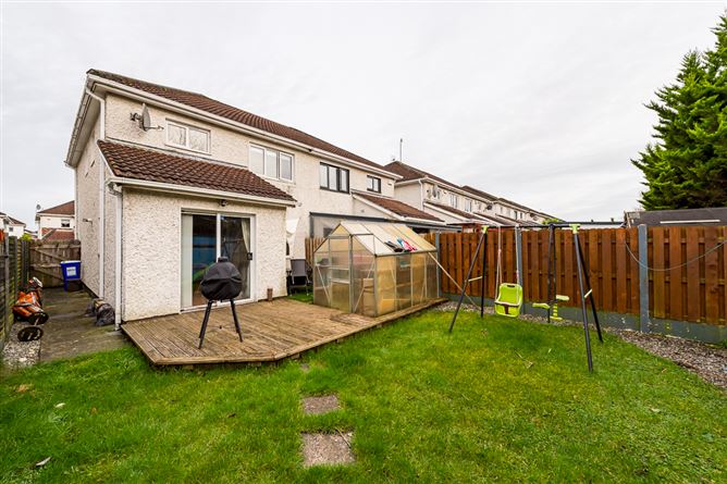 14 Tara Court Road, Navan, Meath