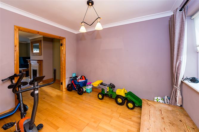 14 Tara Court Road, Navan, Meath
