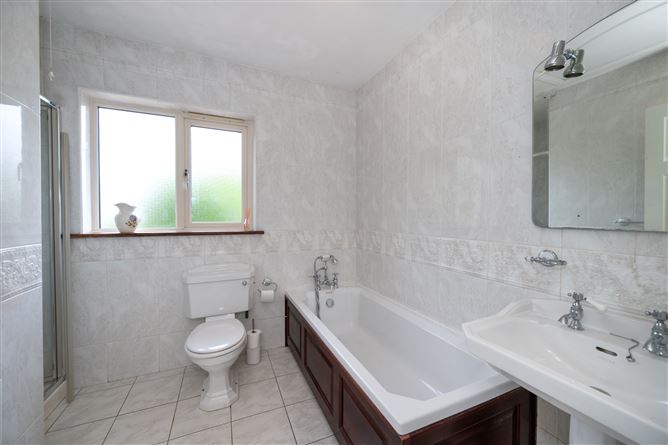 1 Clash Road, Carrigrohane, Cork