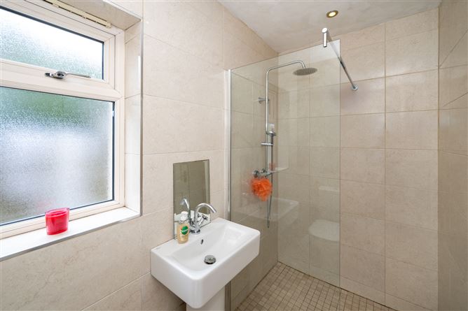 1 Clash Road, Carrigrohane, Cork