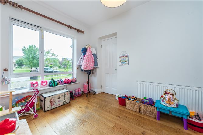 5 The Crescent, Johnstown Manor, Johnstown, Co. Kildare