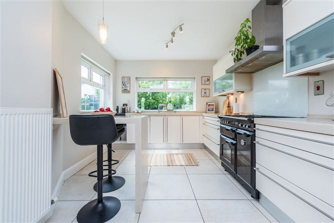 5 The Crescent, Johnstown Manor, Johnstown, Co. Kildare