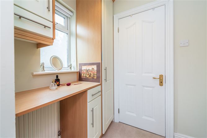 5 The Crescent, Johnstown Manor, Johnstown, Co. Kildare