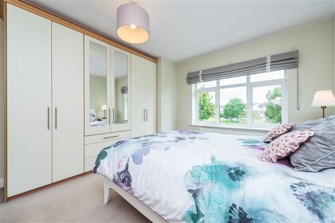 5 The Crescent, Johnstown Manor, Johnstown, Co. Kildare