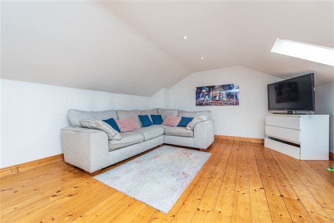 5 The Crescent, Johnstown Manor, Johnstown, Co. Kildare