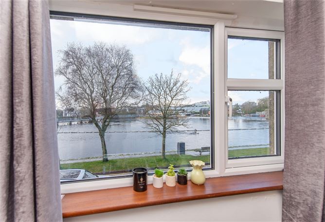 20 Riverside, Woodquay, Galway