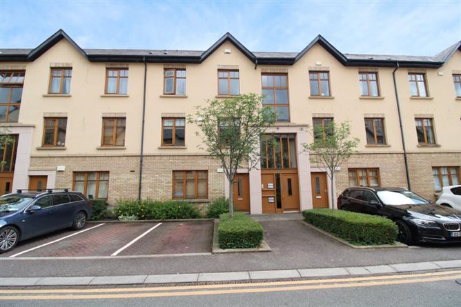 50 Woodbrook Hall, Castleknock, Dublin 15