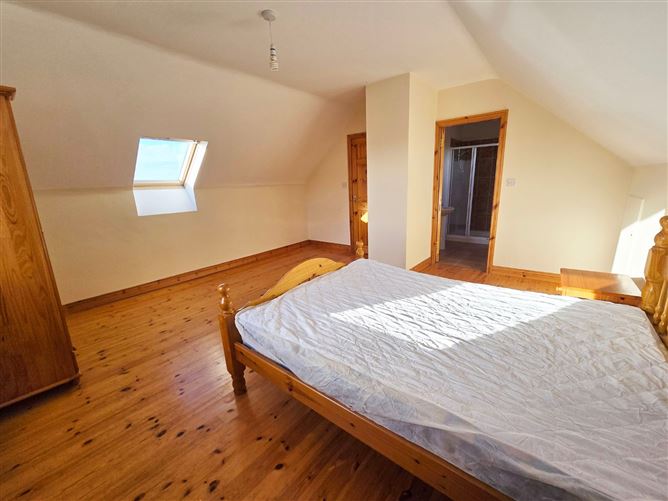 Doonagore, Doolin, Co. Clare