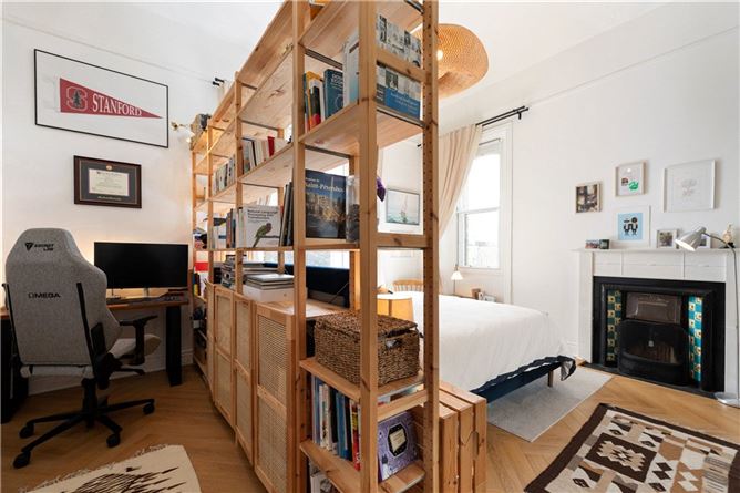 Top Floor Apartment, 1 Eaton Square, Monkstown, Co. Dublin