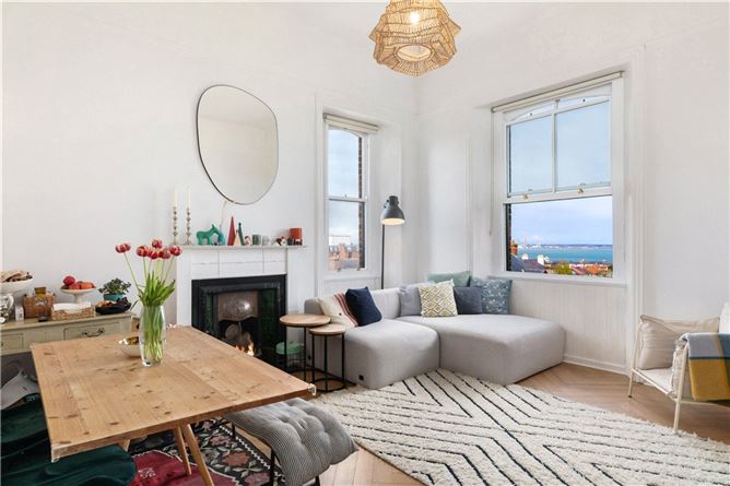 Top Floor Apartment, 1 Eaton Square, Monkstown, Co. Dublin