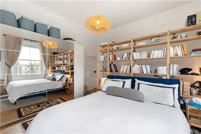 Top Floor Apartment, 1 Eaton Square, Monkstown, Co. Dublin