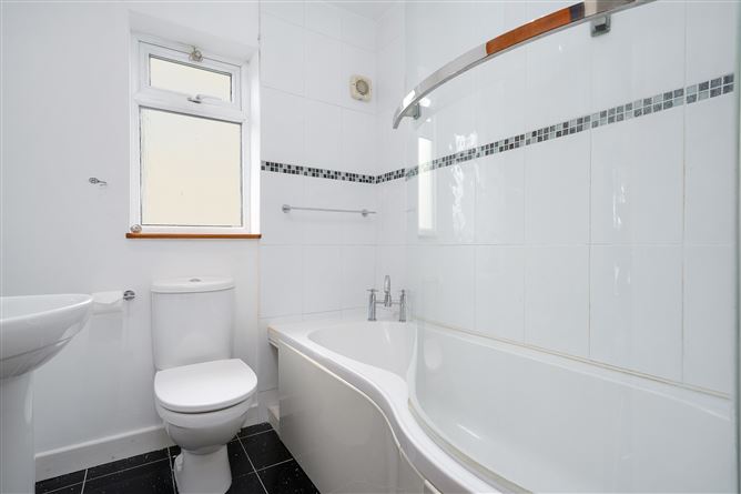 Photo 11 of 22 — 32 Forest Crescent, Swords, Co. Dublin