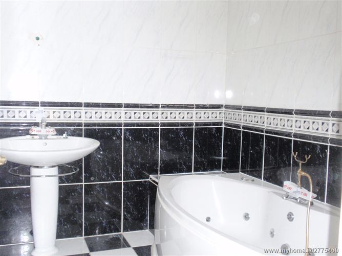 17 The Slade, Tassagard Green, Saggart,   Dublin County