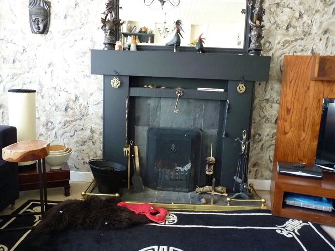 Cawley House, Croghan Village, Croghan, Roscommon, Roscommon