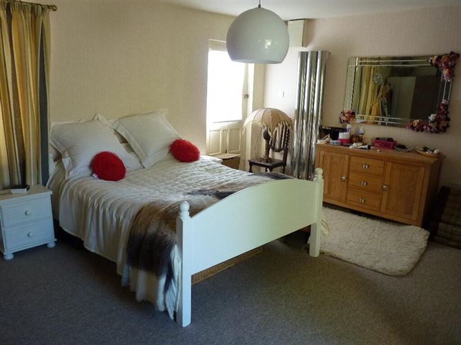 Cawley House, Croghan Village, Croghan, Roscommon, Roscommon
